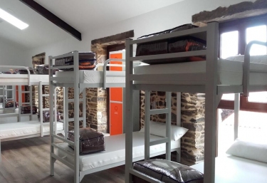 Albergue Monte Aro - Mazaricos (A Coruña)